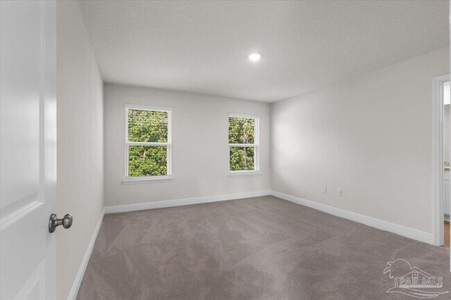Building Photo - 1116 Coniferous Ave
