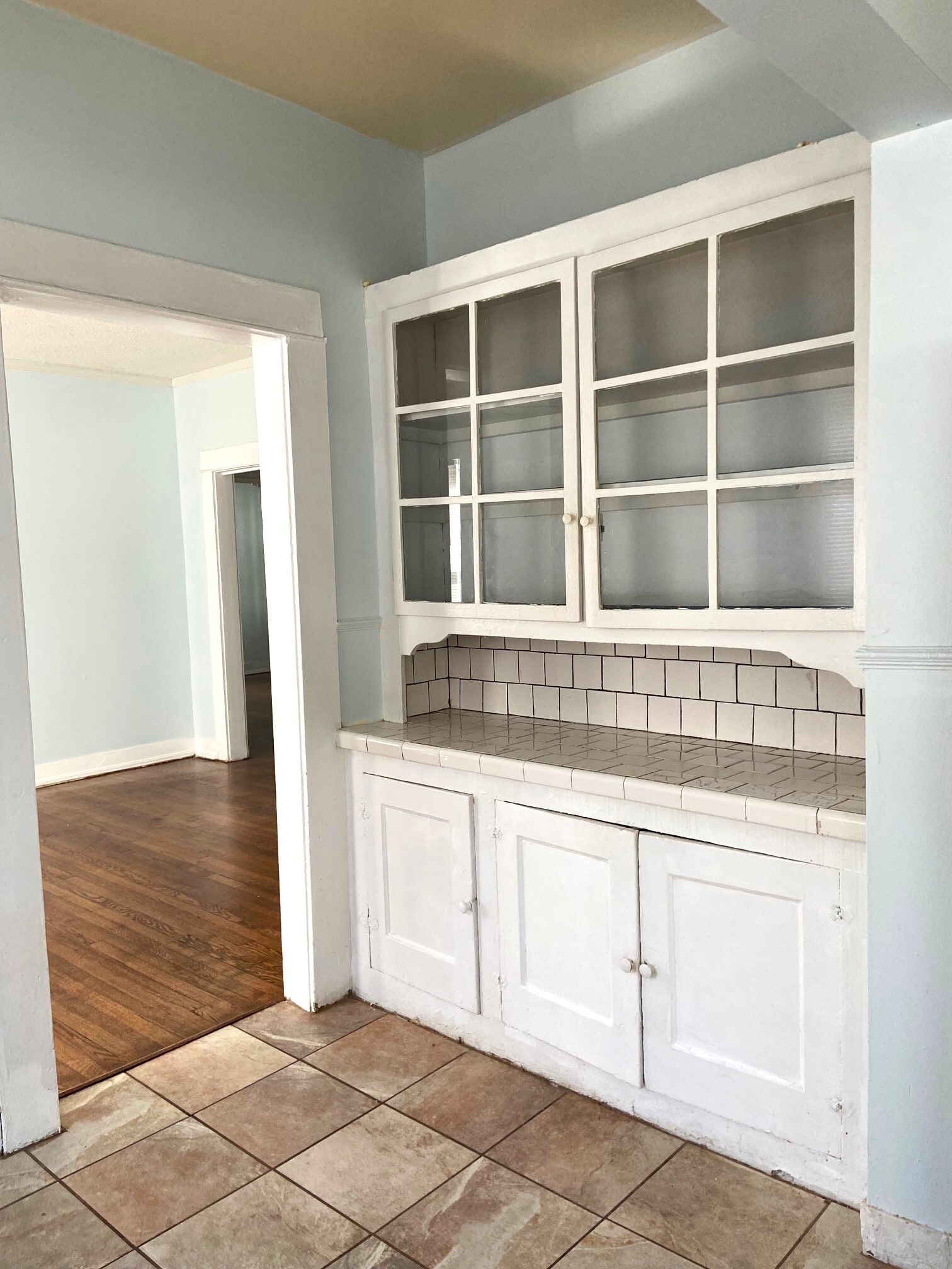 Building Photo - 508 10th Ct S