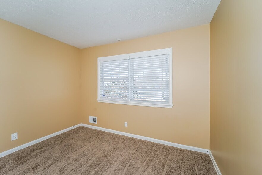 Building Photo - 6506 Missionary Ridge Dr