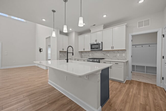 Building Photo - 2561 Legrande Way