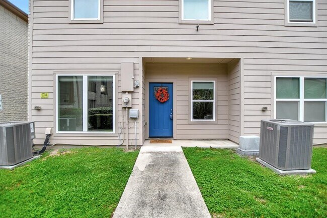 Building Photo - 20 Evanston St