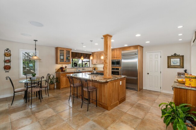 Building Photo - 4BD/2.5BA California Coastal Home with Swe...