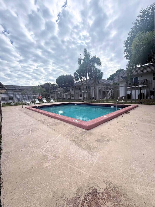 Building Photo - 6901 SW 129th Ave