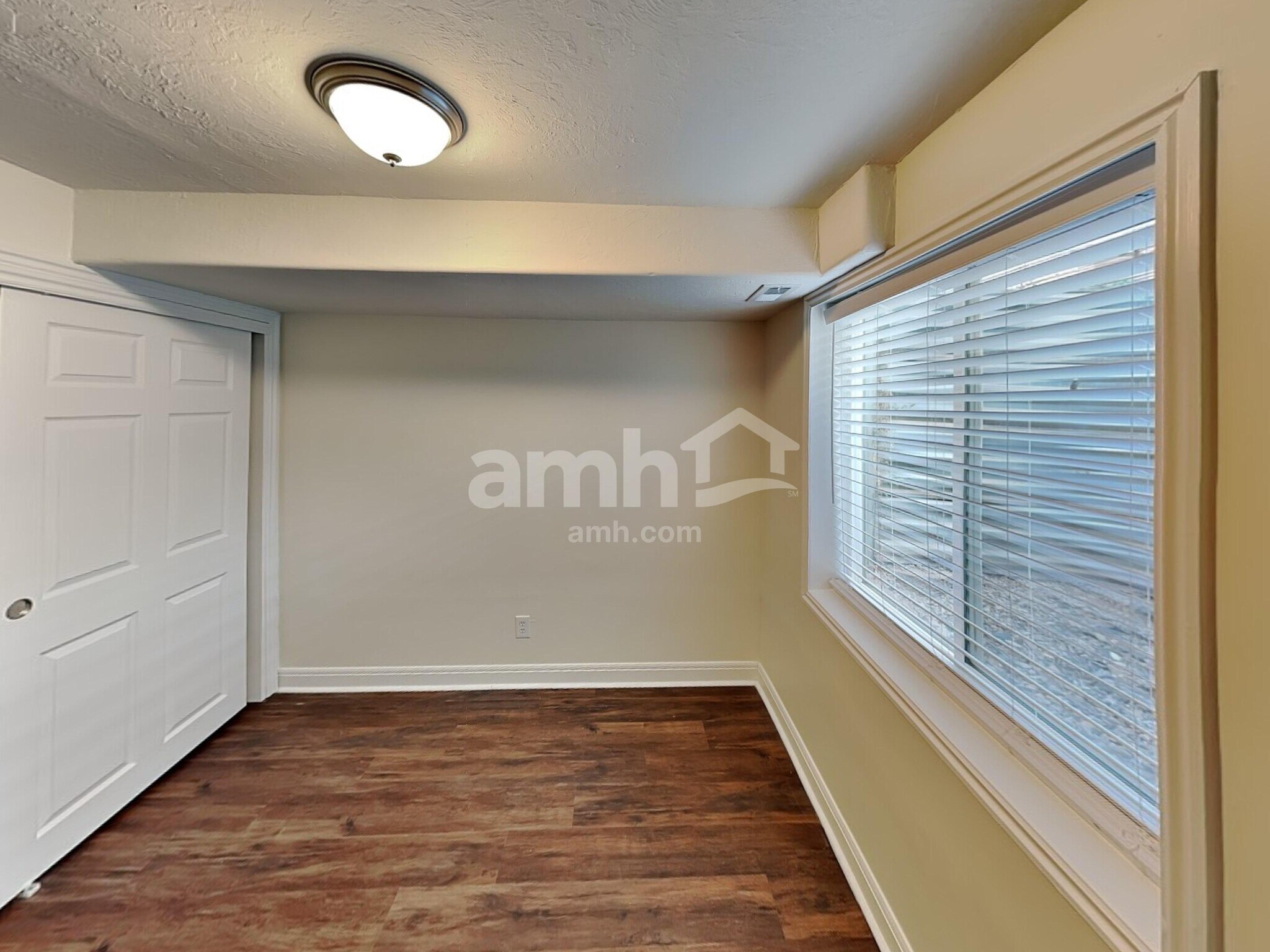 Building Photo - 3327 N 1050 E