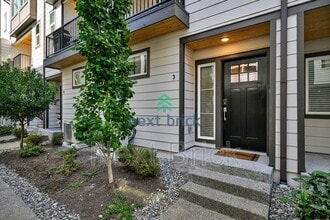 Building Photo - 6645 NE 189 Ct