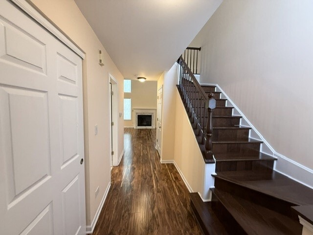 Building Photo - 707 Kingsbridge Dr