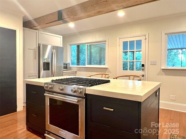 Building Photo - 3108 Barnhill Dr