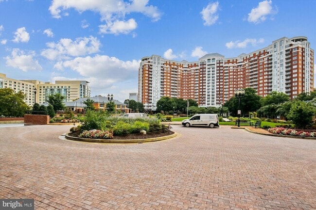 Building Photo - 5809 Nicholson Ln