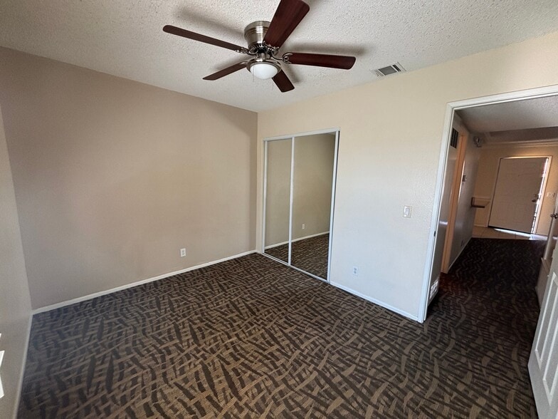 Building Photo - 82954 Stewart Dr