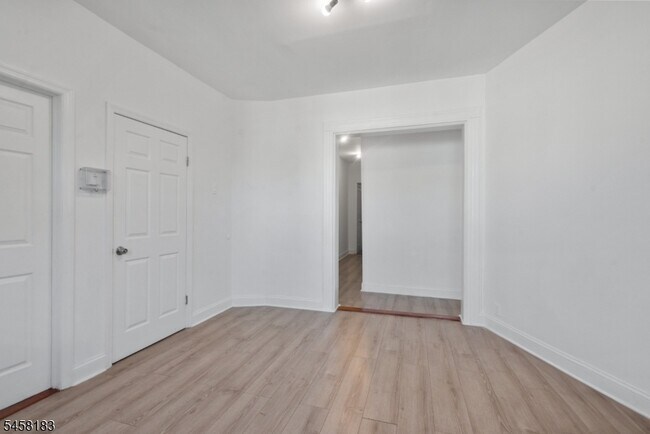Building Photo - 15 Highland Ave