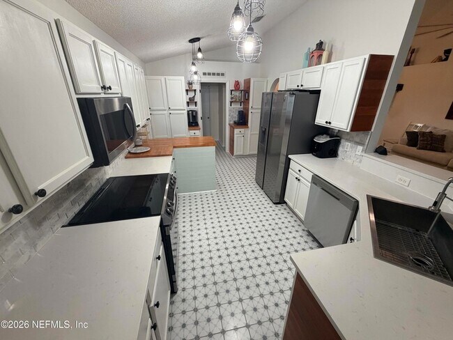 Building Photo - 11058 Miata Ct