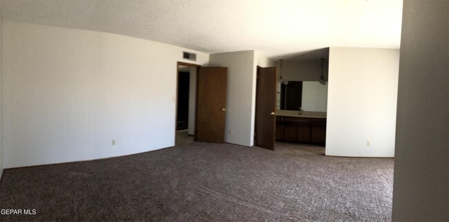 Building Photo - 3424 Running Deer Dr