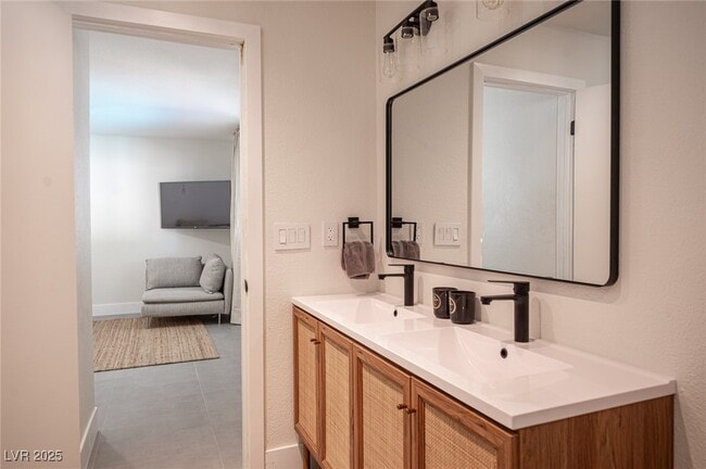 Building Photo - 6146 Peppermill Dr