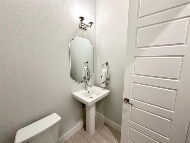 Building Photo - 4404 Authentic Dr