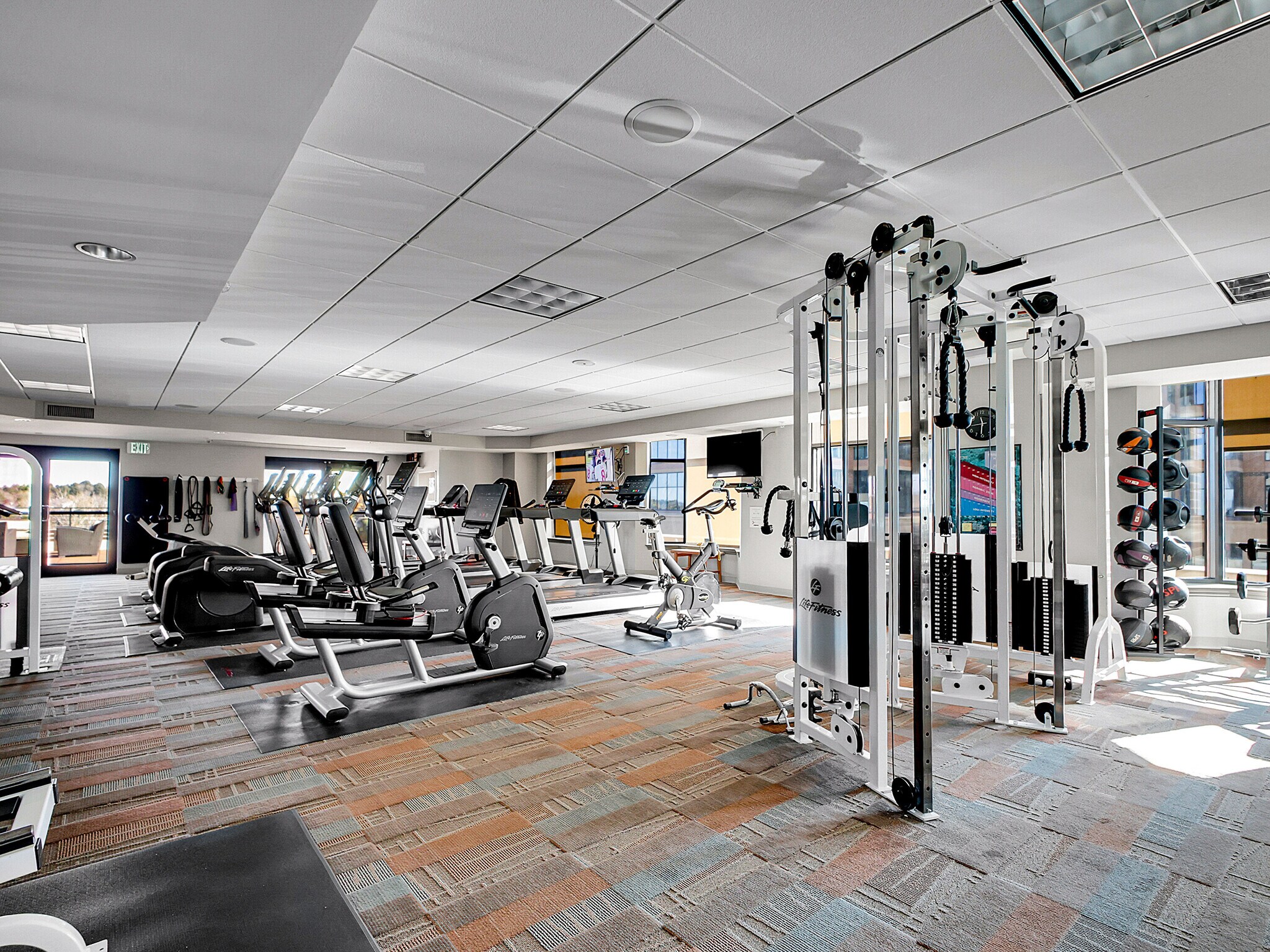 Building Photo - 8100 E Union Ave