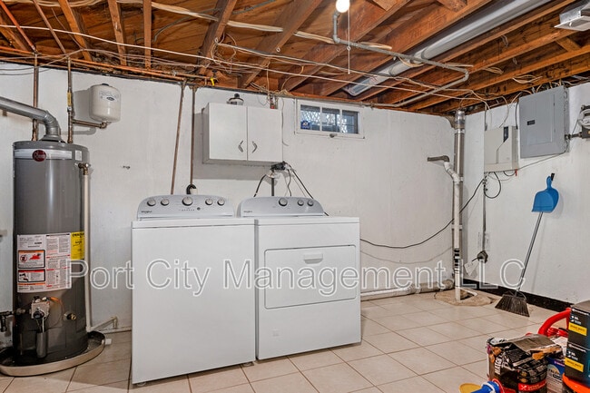 Building Photo - 8402 Church Ln