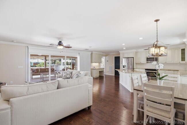 Building Photo - 16 Leeward Cir