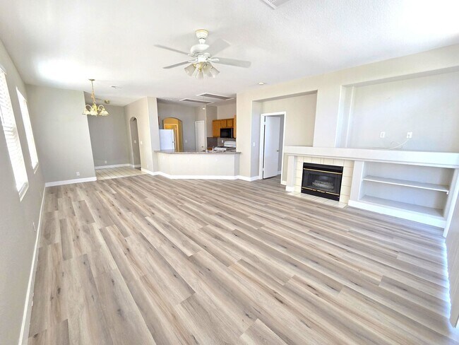 Building Photo - 7904 Canyon Grove Ct