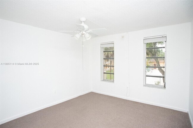 Building Photo - 13700 SW 62nd St