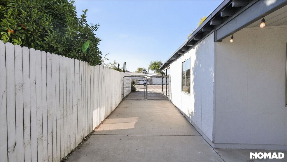 Building Photo - 1713 N Markdale