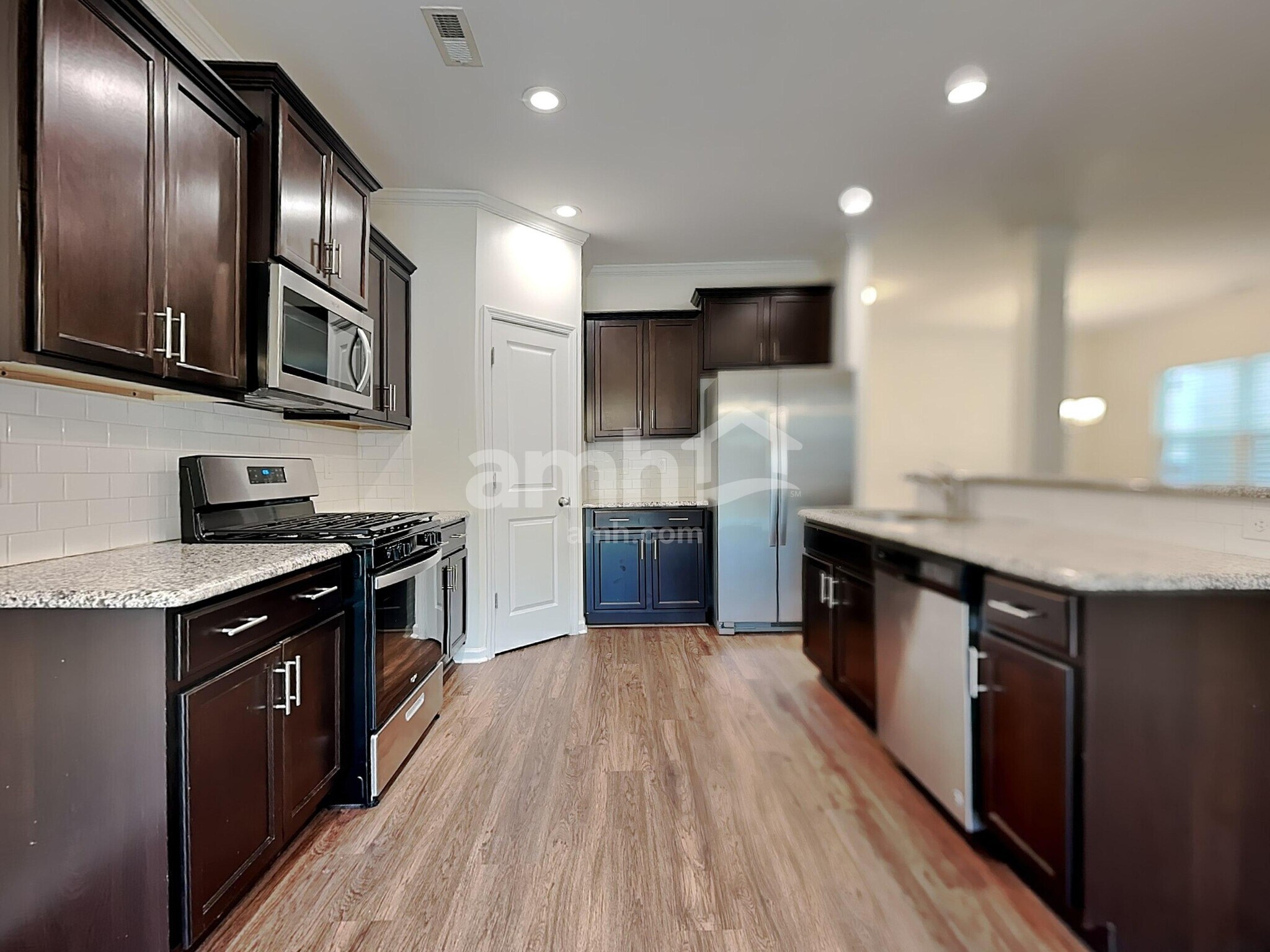 Building Photo - 2065 Tanners Mill Dr