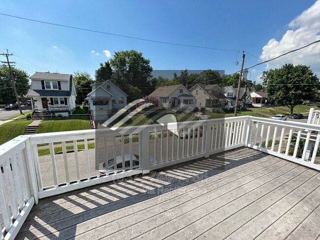 Building Photo - 5563 Bosworth Pl