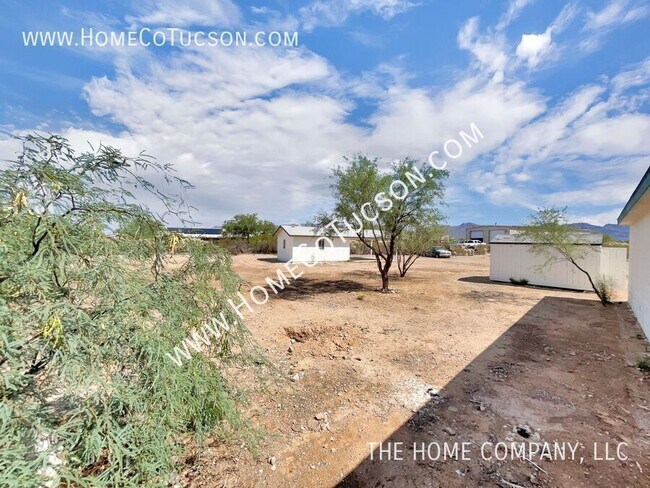 Building Photo - 9630 W Calle Cibeque