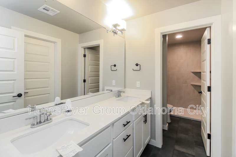 Building Photo - 501 NW 176th St