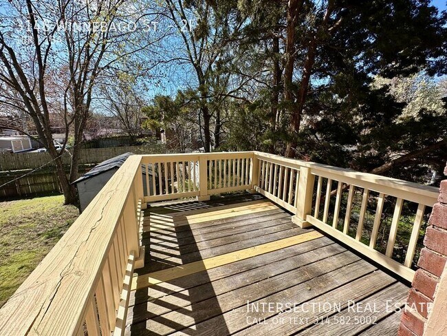 Building Photo - 3148 Winnebago St