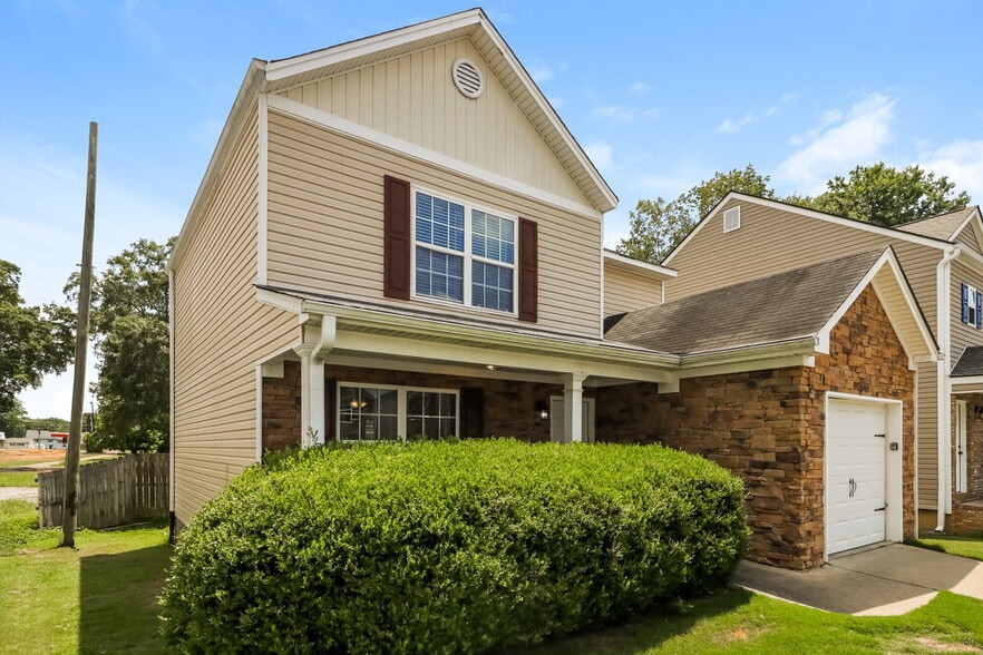 Building Photo - 36 Middleton Ct