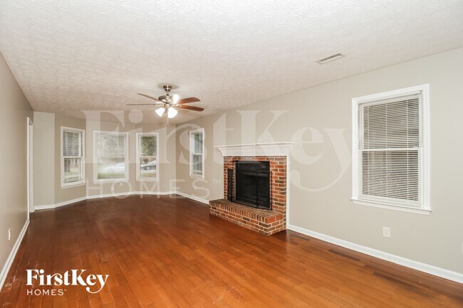 Building Photo - 307 Marble Ct