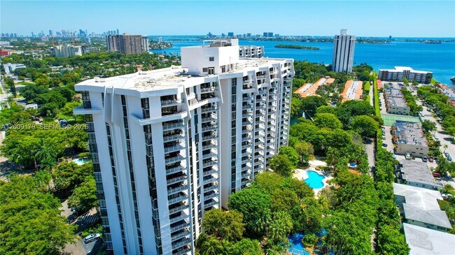 Building Photo - 1000 Quayside Terrace