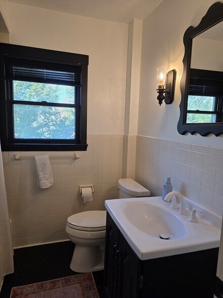 Building Photo - 20 Lebanon St