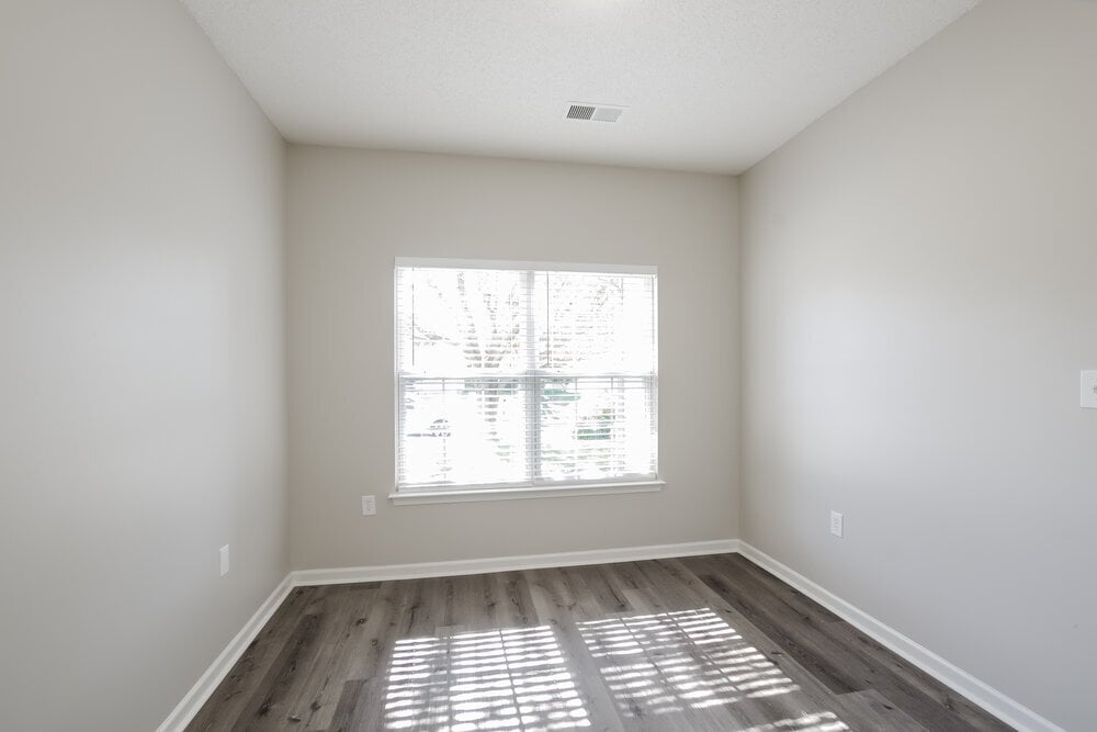 Building Photo - 7021 Chieftain Dr