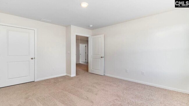 Building Photo - 2075 Grovefield Dr
