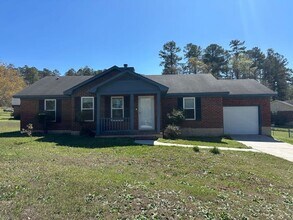 Building Photo - Woodlake - Richmond