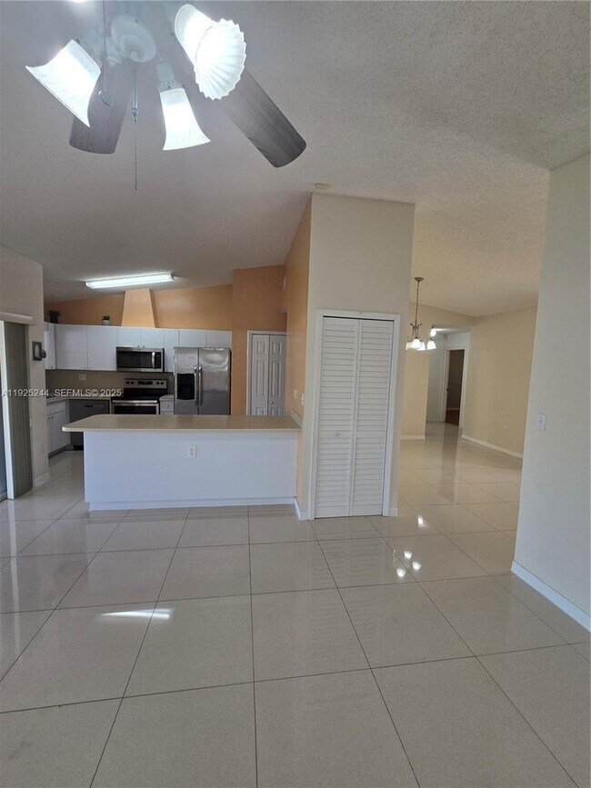 Building Photo - 894 NW 134th Pl