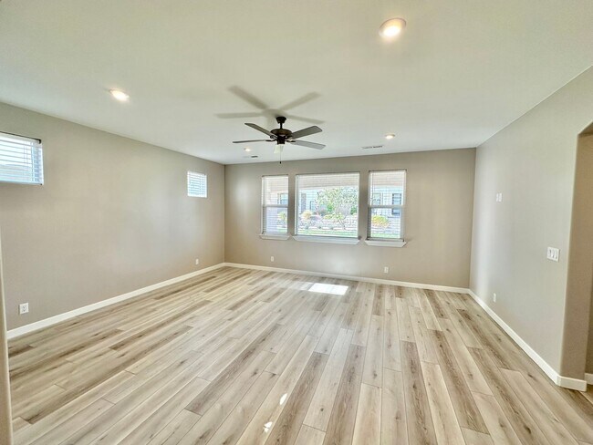 Building Photo - 797 Red Marble Ln