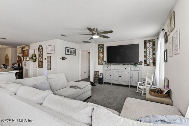 Building Photo - 152 Jarama Cir