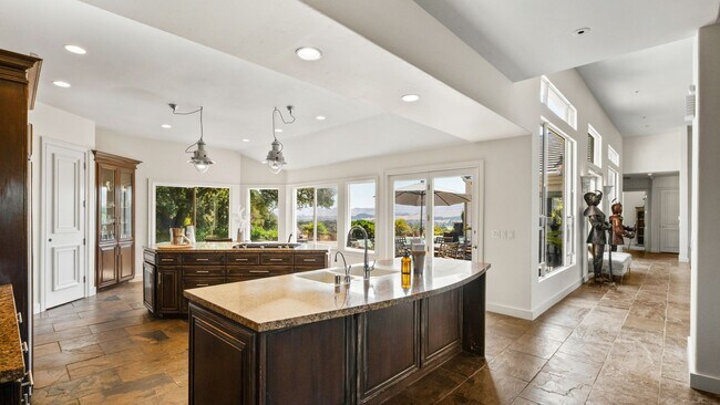 Building Photo - Hilltop Estate in Green Valley-Fully Furni...