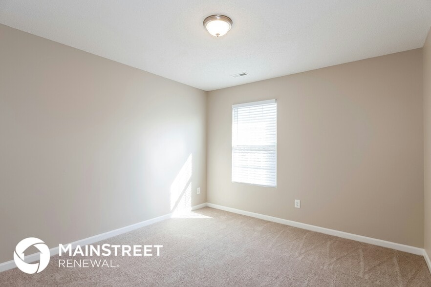 Building Photo - 2728 Highland Park Dr