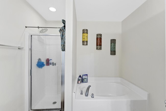 Building Photo - 5524 Running Fox Ln