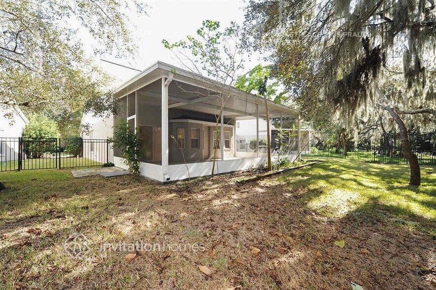 Building Photo - 6144 Skylarkcrest Dr