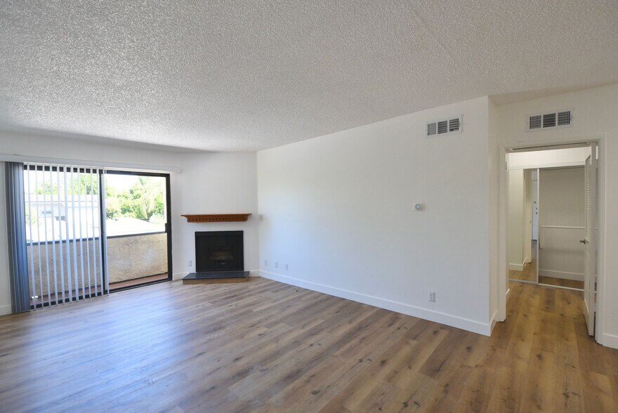 Building Photo - 5400 Morella Ave