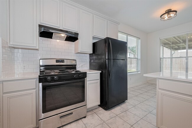 Building Photo - 15603 Mustang Island Dr
