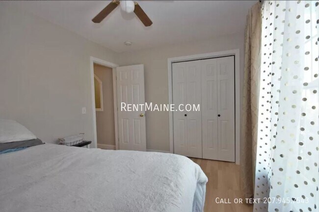 Building Photo - 20 River Village Dr