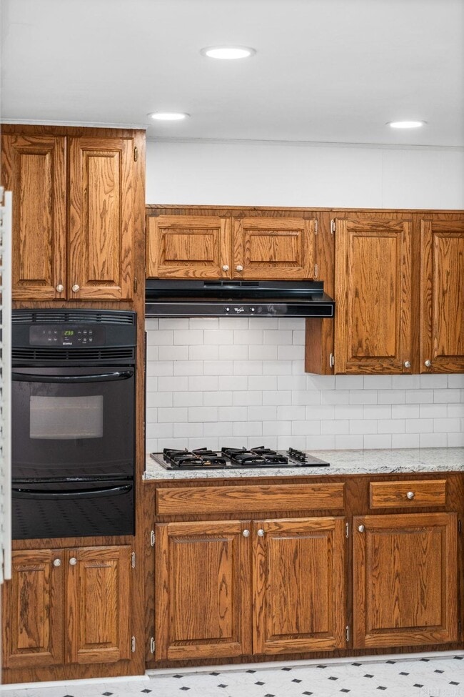 Building Photo - 26 Frostwood Dr