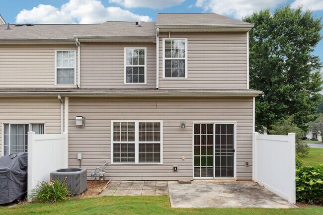 Building Photo - 372 Azalea Cir