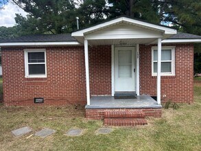 Building Photo - 2 Bedroom House in Sharpsburg