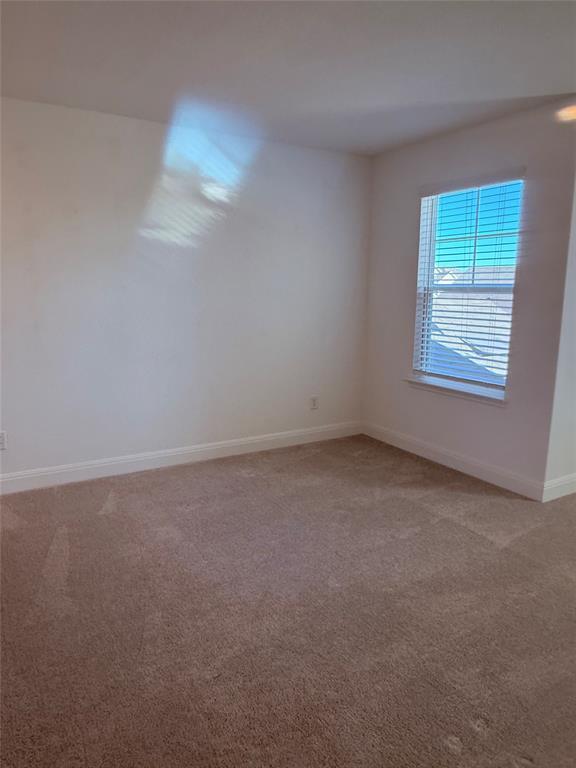 Building Photo - 513 Senca Pk